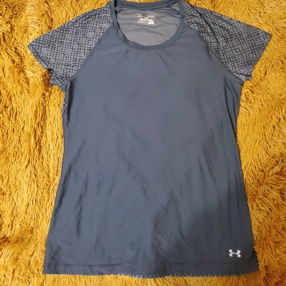 Charcoal grey Under Armour top